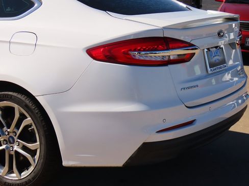 Used 2019 Ford Fusion Titanium image 15