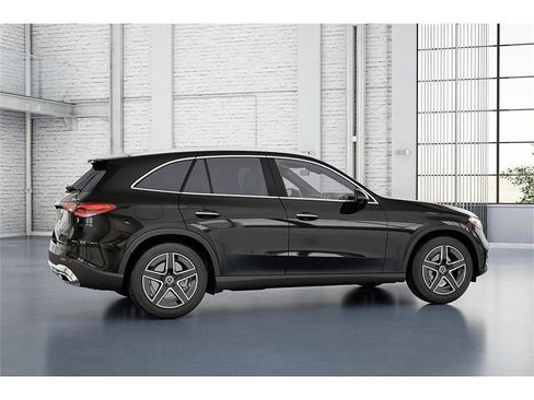 New 2026 Mercedes-Benz GLC 300 4MATIC image 18