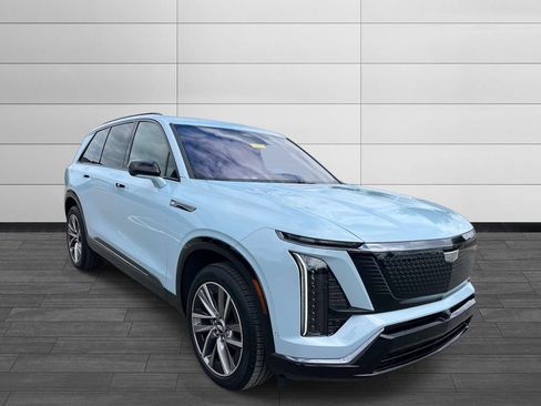 Used 2026 Cadillac Vistiq Sport w/ LPO, Floor Liner Package AWD/4WD image 7