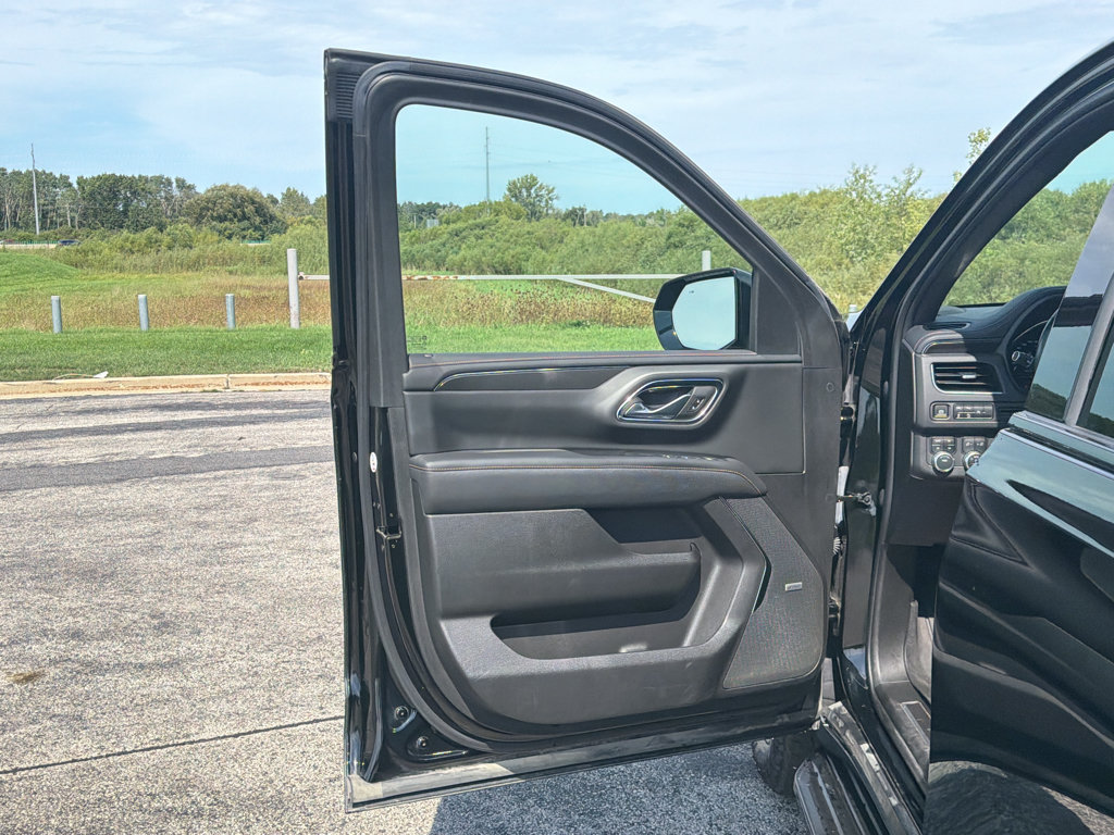 Used 2023 GMC Yukon AT4 AWD/4WD image 10