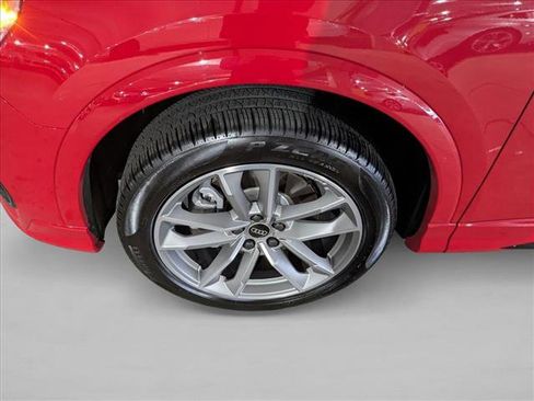 Certified 2025 Audi Q3 2.0T Premium image 24