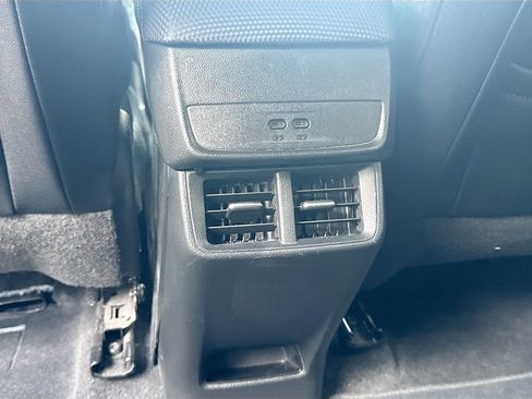 Used 2026 Chevrolet Equinox RS FWD image 24