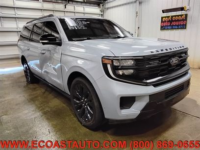 Used 2025 Ford Expedition Max Platinum w/ Stealth Appearance Package