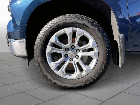 Used 2022 Chevrolet Silverado 1500 LTZ image 9