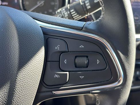 Used 2022 Buick Encore GX Select w/ Experience Buick Package image 28