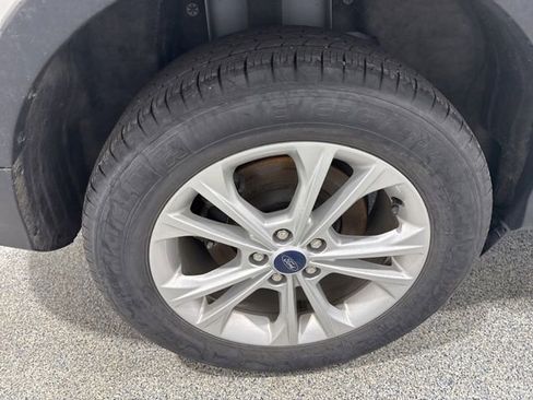 Used 2019 Ford Escape SE AWD/4WD image 6