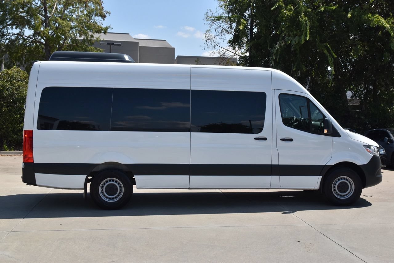 Used 2025 Mercedes-Benz Sprinter 2500 image 6