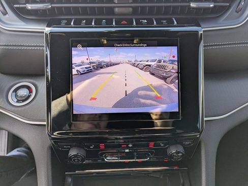 New 2025 Jeep Grand Cherokee L Altitude AWD/4WD image 26