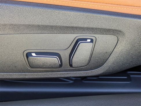 Used 2025 BMW 230i 230i w/ Convenience Package image 19