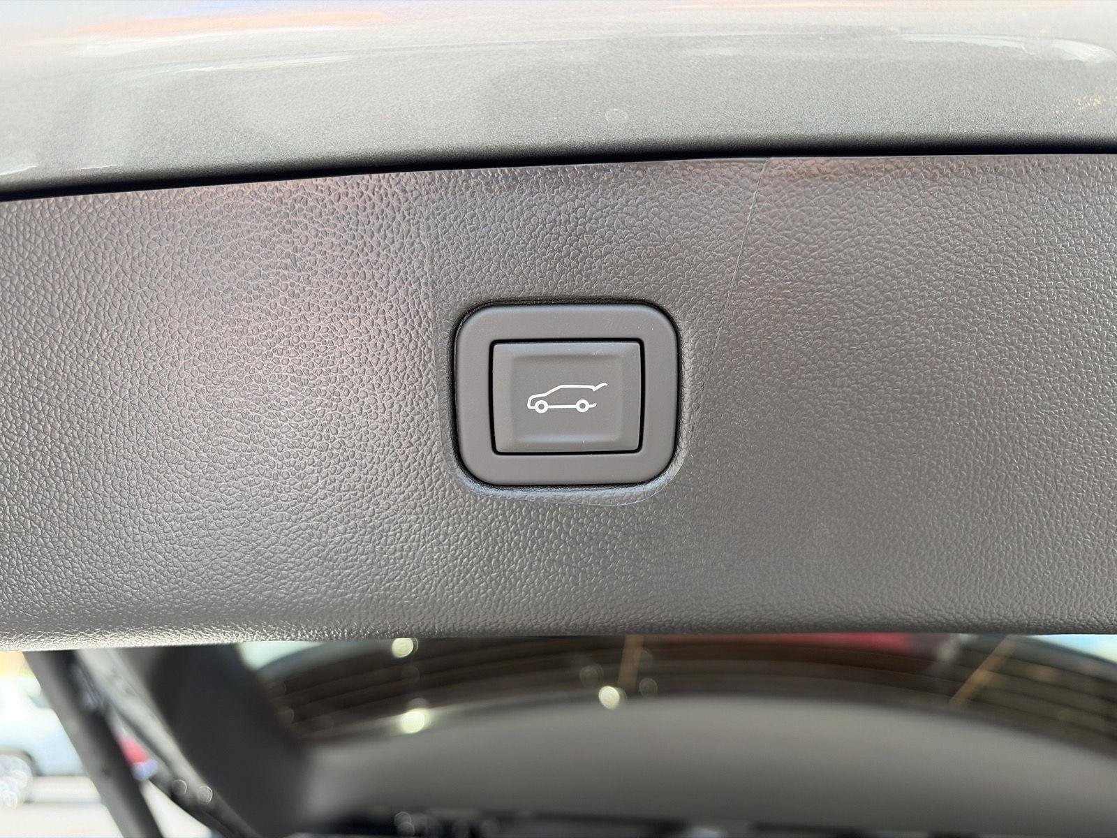 New 2026 Chevrolet Blazer LT w/ LPO, Floor Liner Package AWD/4WD image 6