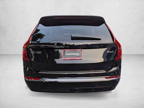 Certified 2025 Volvo XC90 B6 Plus w/ Protection Package Premier image 7