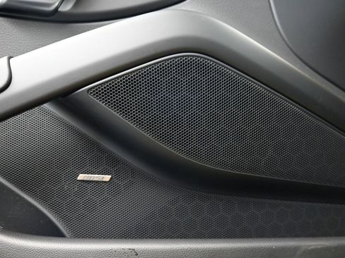 Used 2025 Porsche 718 Cayman image 15