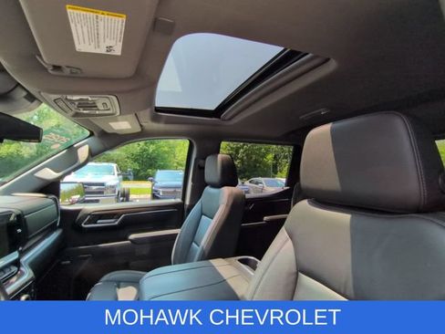 Certified 2025 Chevrolet Silverado 1500 LT Trail Boss w/ Convenience Package II AWD/4WD image 19