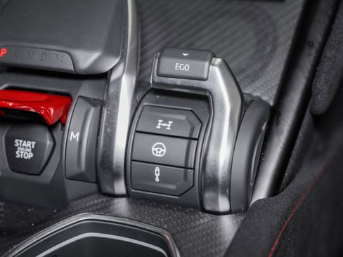 Used 2024 Lamborghini Urus Performante AWD/4WD image 46