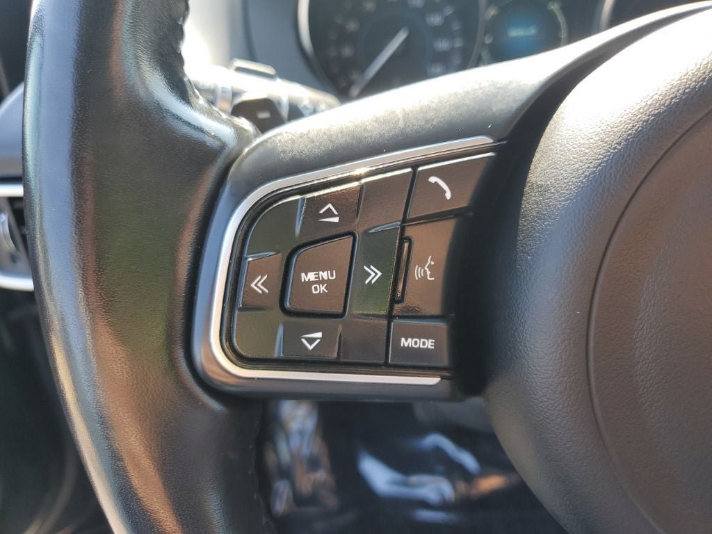 Used 2019 Jaguar F-PACE Premium AWD/4WD image 24