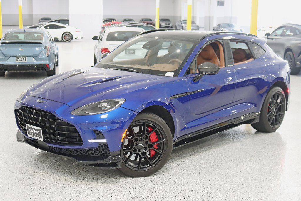 Used 2023 Aston Martin DBX 707 AWD/4WD image 7