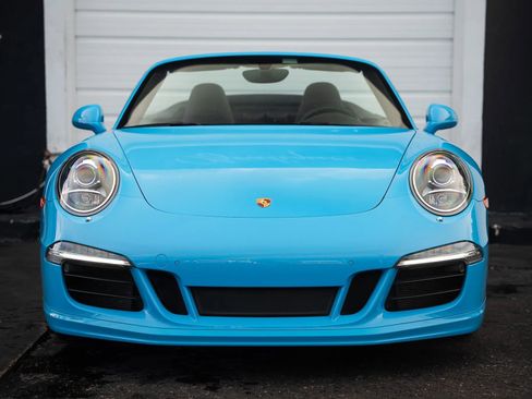 Used 2014 Porsche 911 Carrera 4S AWD/4WD image 2