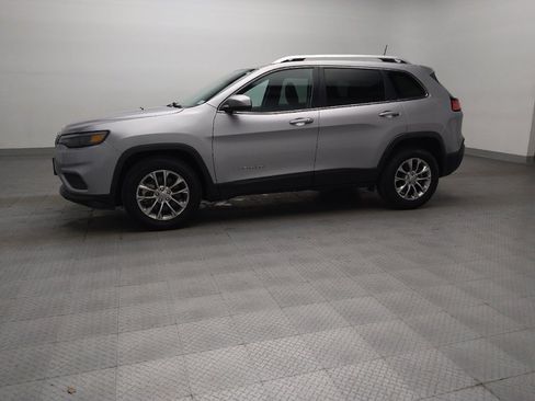 Used 2021 Jeep Cherokee Latitude Plus FWD image 2