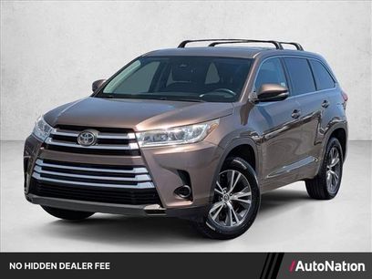 Used 2017 Toyota Highlander LE w/ Carpet Mat Package