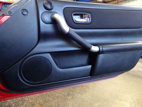 Used 2000 Toyota MR2 image 17