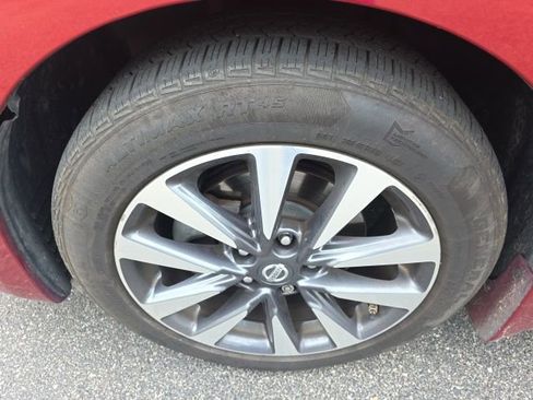 Used 2017 Nissan Altima 2.5 SV w/ Convenience Package image 10