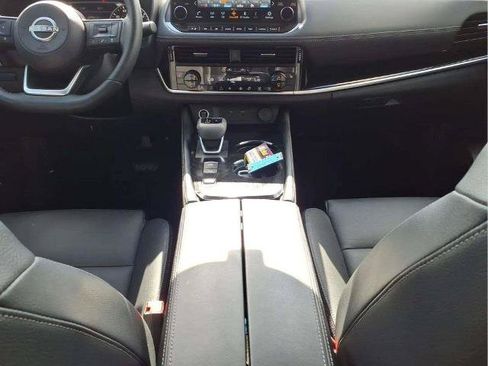 Certified 2023 Nissan Rogue SL w/ SL Premium Package FWD image 12