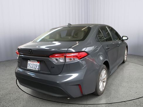 Used 2023 Toyota Corolla LE w/ LE Convenience Package FWD image 7