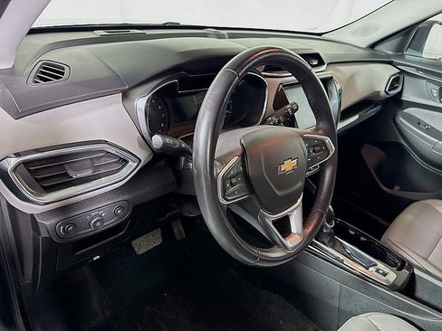 Used 2021 Chevrolet TrailBlazer LT w/ Premium Seating Package image 9