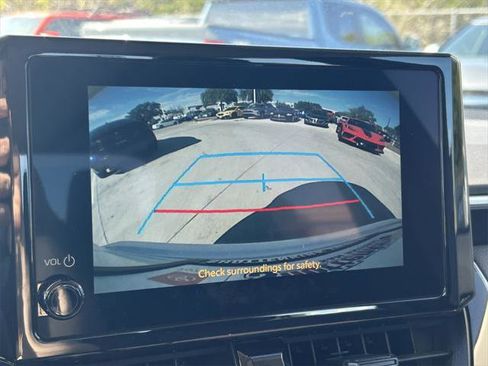 Certified 2025 Toyota Corolla LE image 28