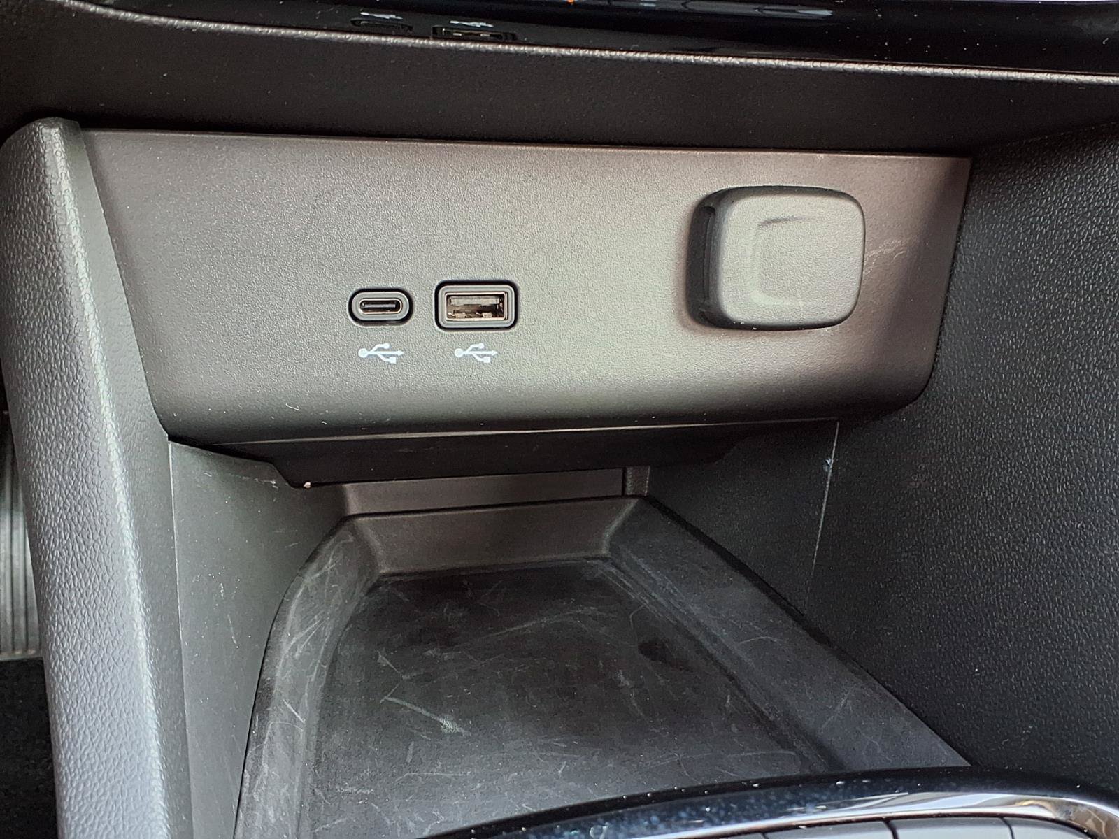 Used 2024 Buick Encore GX Sport Touring w/ Comfort Package FWD image 10