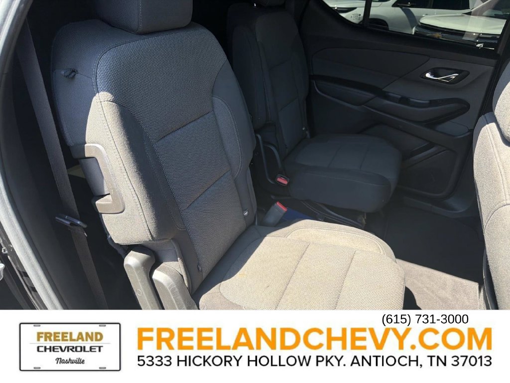 Used 2022 Chevrolet Traverse LT FWD image 24