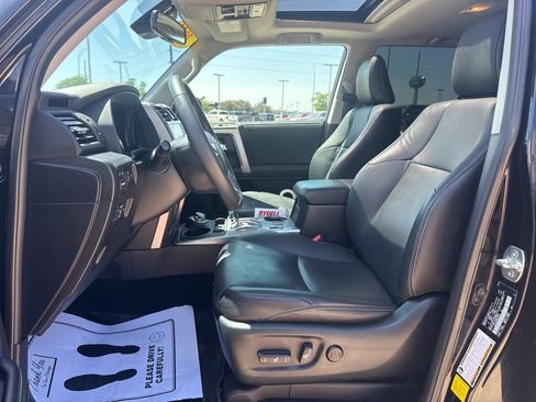 Used 2022 Toyota 4Runner Limited AWD/4WD image 4
