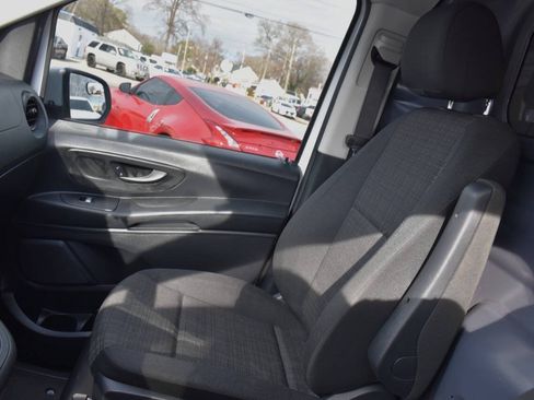 Used 2020 Mercedes-Benz Metris image 21