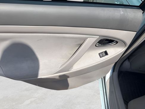 Used 2007 Toyota Camry LE FWD image 21