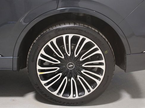 Used 2021 Lincoln Aviator Black Label w/ Dynamic Handling Package AWD/4WD image 39