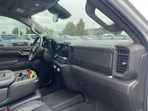 Used 2024 GMC Sierra 1500 Elevation image 30