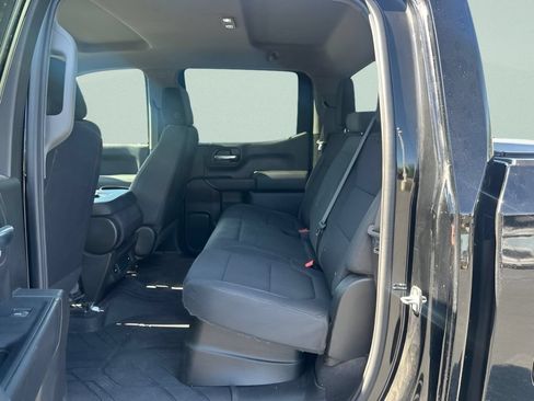 Used 2019 Chevrolet Silverado 1500 Custom Trail Boss w/ Custom Convenience Package AWD/4WD image 18