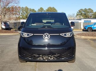 New 2025 Volkswagen ID. Buzz Pro S video 2