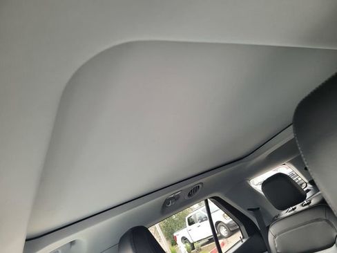 Certified 2022 Ford Explorer XLT w/ Equipment Group 202A image 20