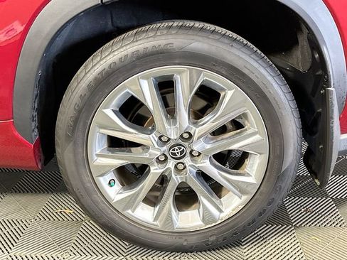 Used 2023 Toyota Highlander Limited image 30