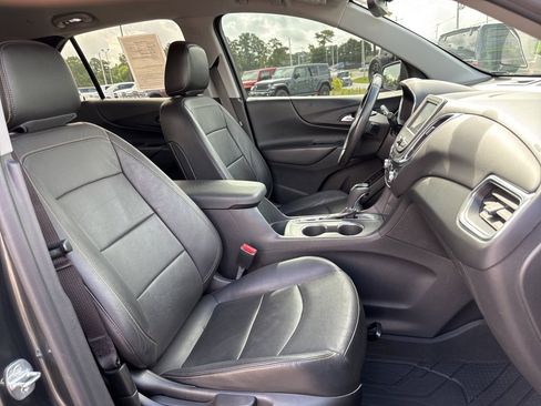 Used 2021 Chevrolet Equinox LT image 24