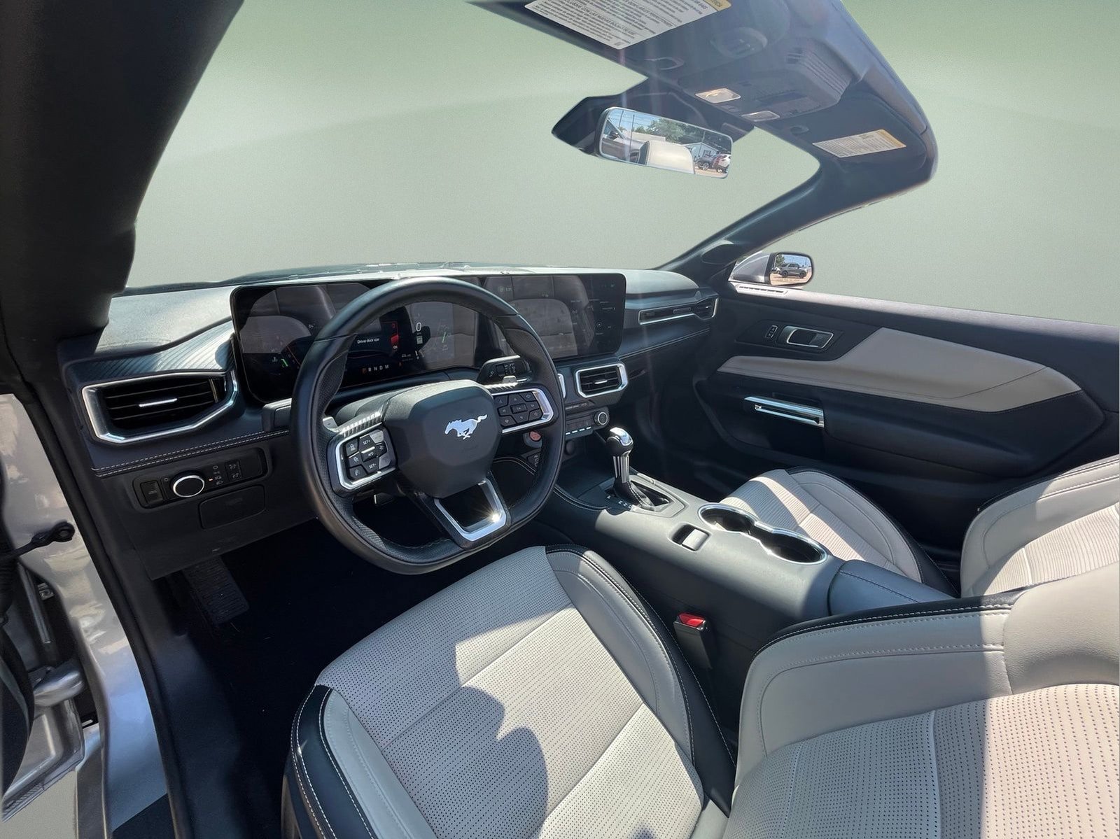 Used 2025 Ford Mustang GT Premium RWD image 14