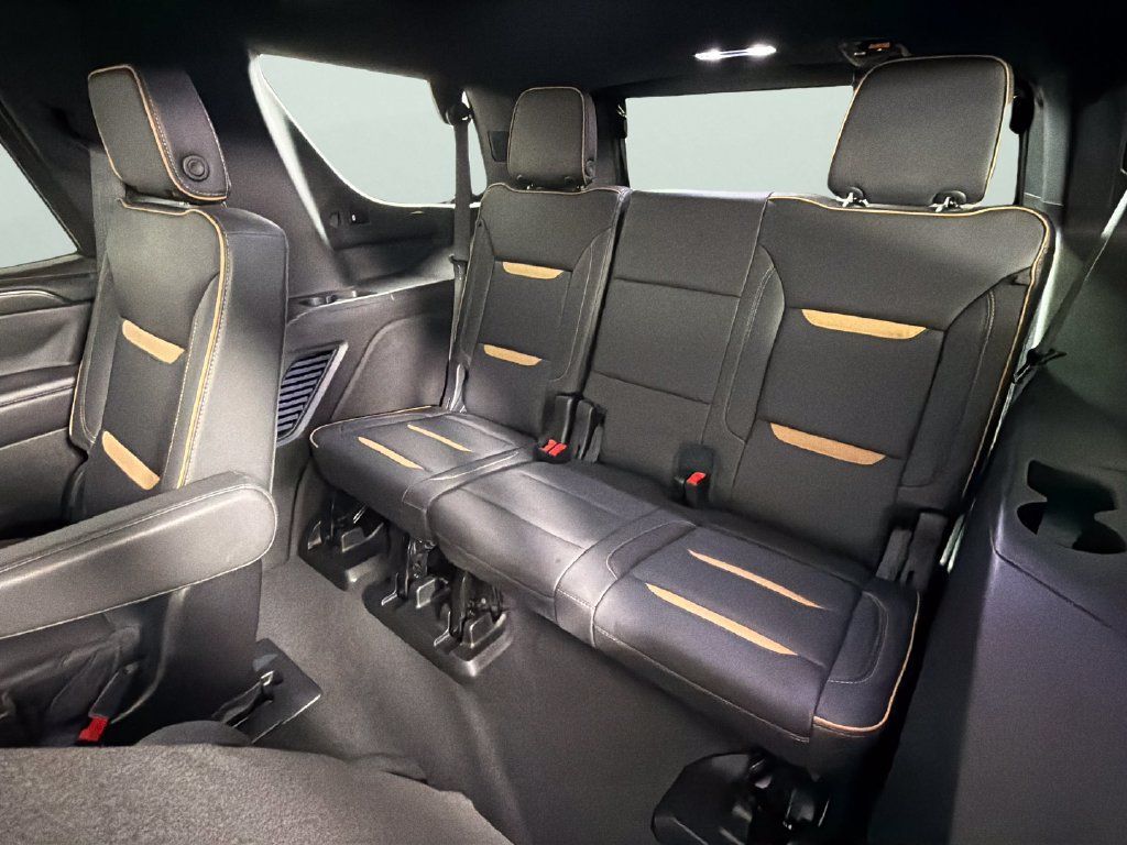 Used 2023 GMC Yukon AT4 AWD/4WD image 29