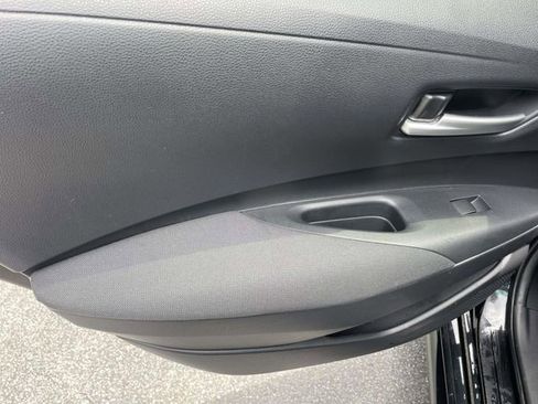 Used 2021 Toyota Corolla LE FWD image 10