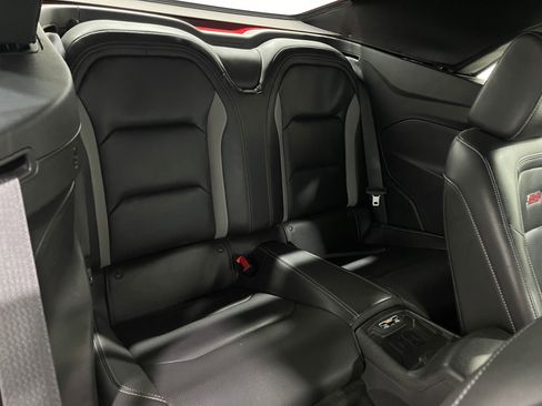 Used 2018 Chevrolet Camaro SS RWD image 28