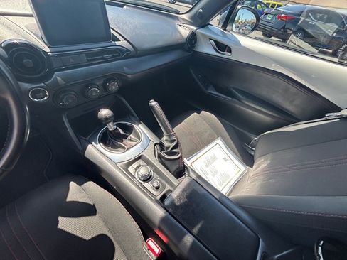 Used 2016 MAZDA MX-5 Miata Club w/ Brembo/BBS Package RWD image 19