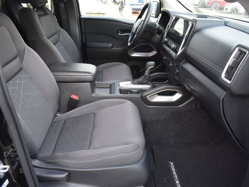 Used 2025 Nissan Frontier SV RWD image 51