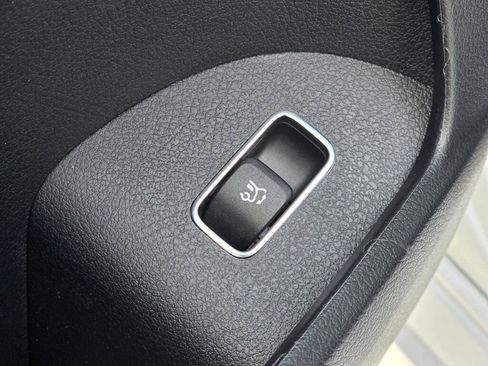 New 2026 Mercedes-Benz GLS 450 4MATIC image 38