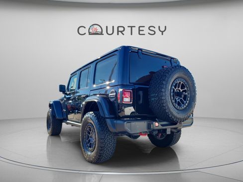 Used 2021 Jeep Wrangler Unlimited Rubicon w/ Xtreme Recon 35" Tire Package image 2