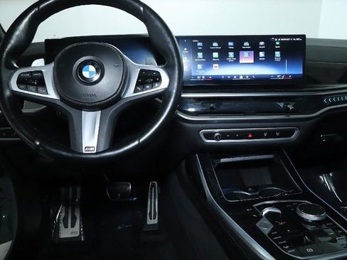 Certified 2024 BMW X7 xDrive40i w/ M Sport Package image 15